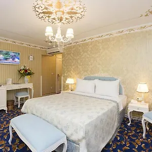  Apartment Paradiso